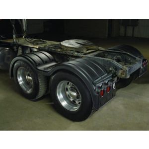 Minimizer™ 52" Tandem Axle Truck Fender Kit With 22.5" / 24.5" Dual Tires
